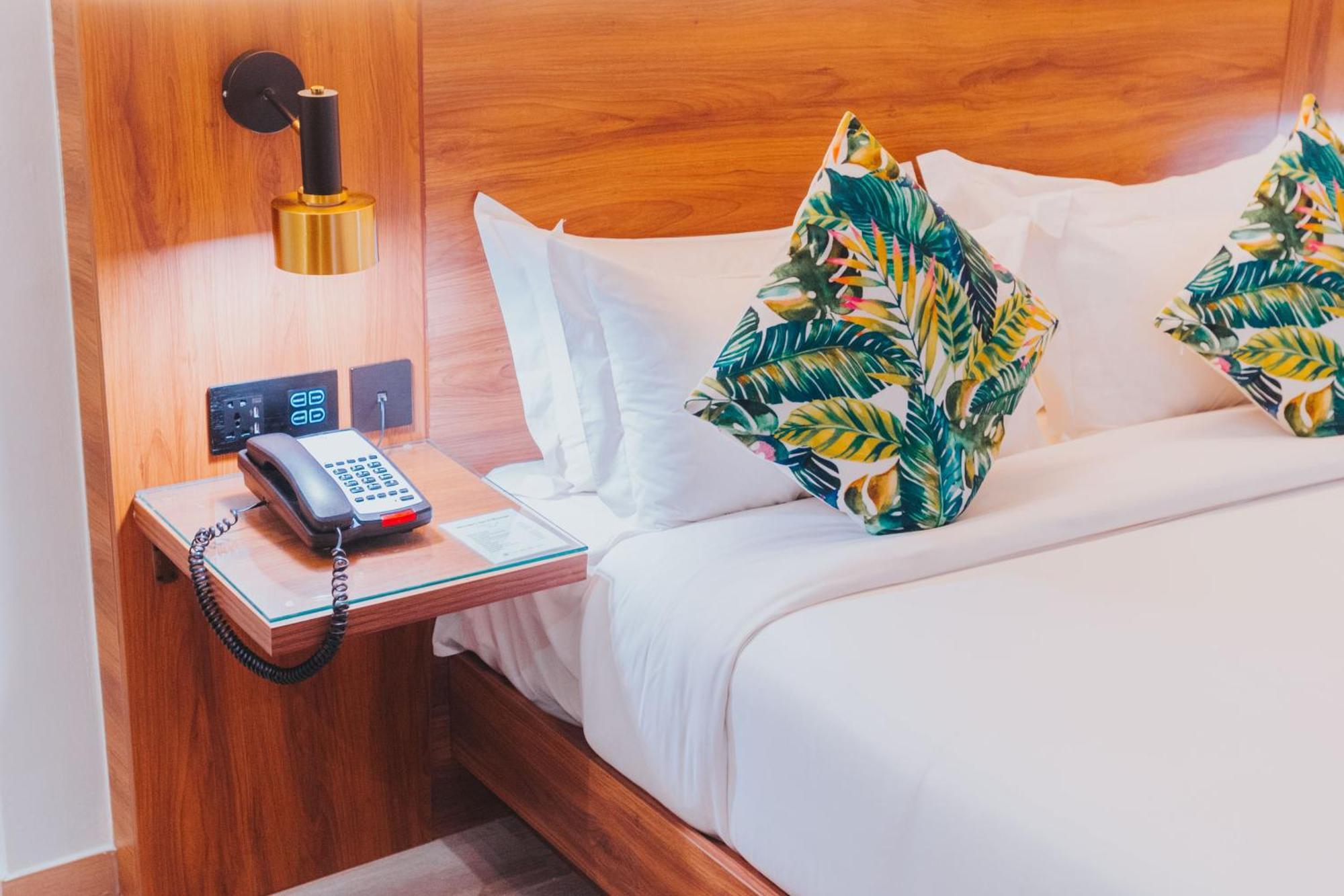 Surestay Studio By Best Western Clarkview Angeles City Eksteriør bilde